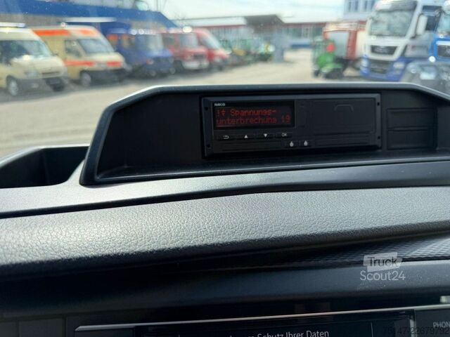Minibus VW T6 Caravelle AHK TCO Klima Tempomat 8 Sitzer