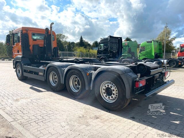 Hákový nosič kontejnerů MAN TGS 35.440 / HIAB XR26.59 / 8x4 /Gelenkt/ 67 tkm
