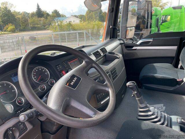 Hákový nosič kontejnerů MAN TGS 35.440 / HIAB XR26.59 / 8x4 /Gelenkt/ 67 tkm