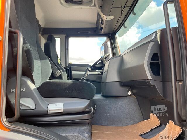 Hákový nosič kontejnerů MAN TGS 35.440 / HIAB XR26.59 / 8x4 /Gelenkt/ 67 tkm