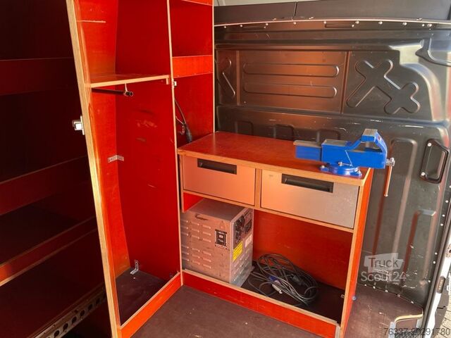 Furgonas Iveco Daily 35S14 Werkstattwagen Kastenwagen