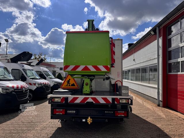 Camion avec nacelle élévatrice Iveco Steiger France Elevateur 172 CPL