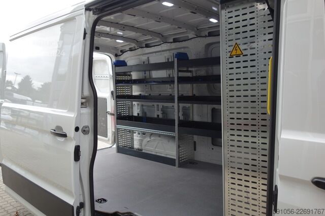 Ploščati dostavnik VW Crafter Kasten 35 L2H1 SORTIMO-REGALE/AHK/PDC