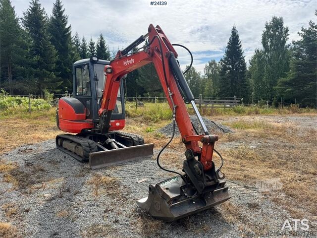 Mini excavator Kubota KX101 Mini Excavator with 2 Buckets