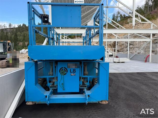 Aerial platform Genie GS-338 4X4 scissor lift
