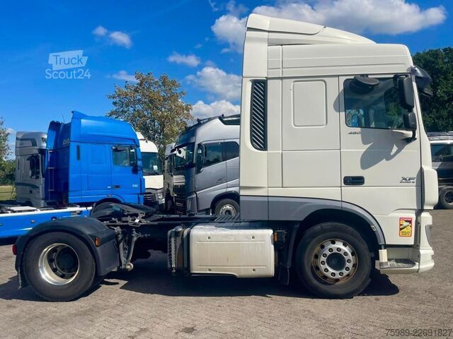 Standard tractor DAF XF 460 Retarder. Good France used truck. No mis...