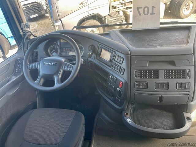 Standard tractor DAF XF 460 Retarder. Good France used truck. No mis...