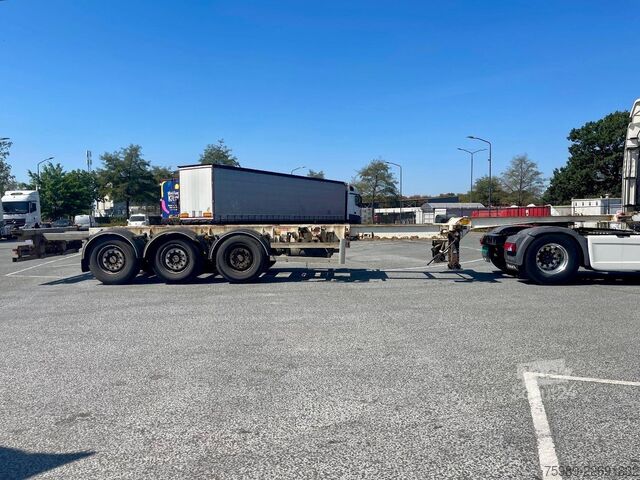 Container transport Fruehauf 3 Axles 1x45ft, 1x30ft, 1x40ft, 2x20ft  extanda...