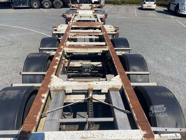 Container transport Fruehauf 3 Axles 1x45ft, 1x30ft, 1x40ft, 2x20ft  extanda...