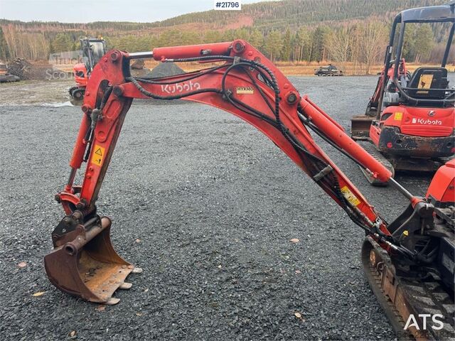 Minigraafmachine Kubota U17-3a Mini Excavator with Digging Bucket – Custom