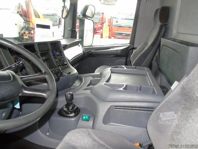 Alusta ja ohjaamo Scania P 94 .230 + EURO 3