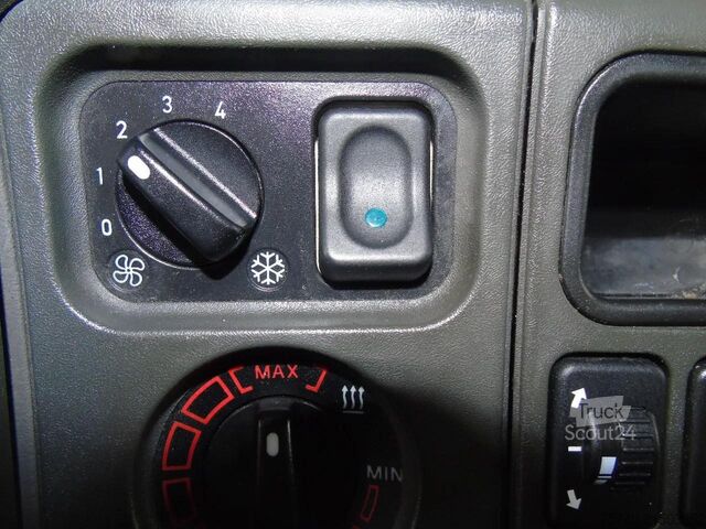 Alusta ja ohjaamo Scania P 94 .230 + EURO 3