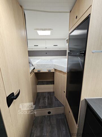 Polintegriran avtodom Sunlight T67