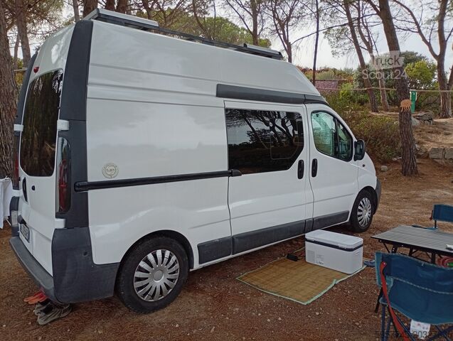 Автокемпер. Renault Trafic