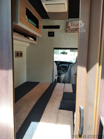 Автокемпер. Renault Trafic