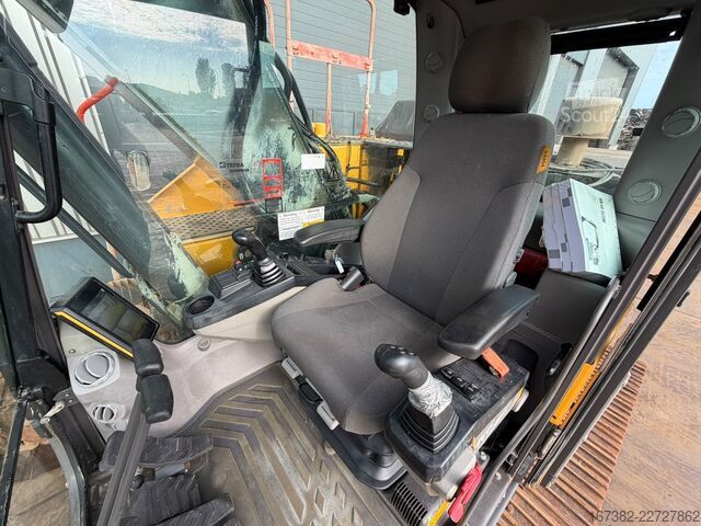 гусеничный экскаватор Volvo EC220EL