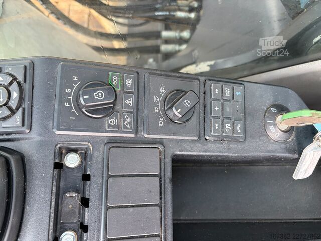 гусеничный экскаватор Volvo EC220EL