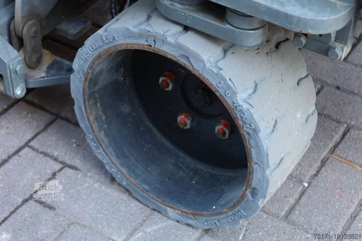 Scissor lift Holland Lift Ecostar HL-9710 Electric, 12m Working Height, 325k