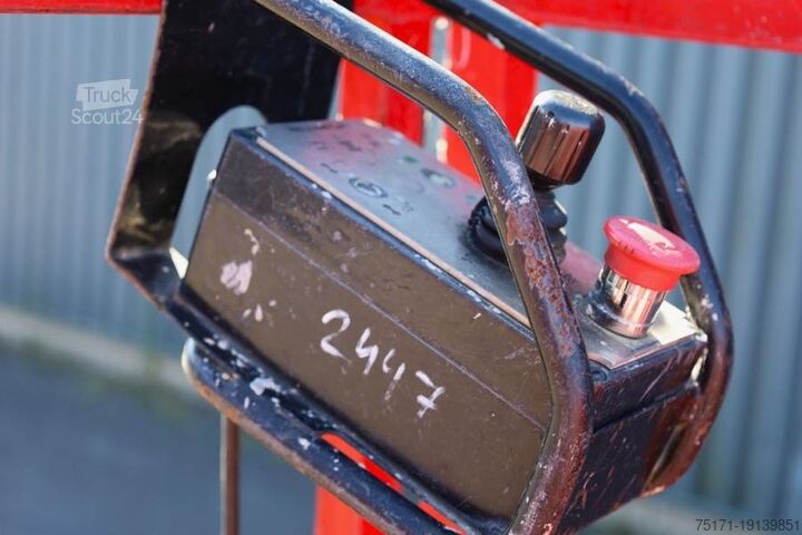 Scissor lift Holland Lift Ecostar HL-9710 Electric, 12m Working Height, 325k