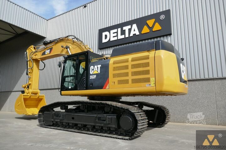 Grävmaskin på larvband Caterpillar 352F