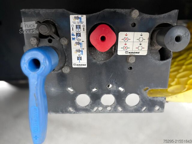 Commercial vehicle Krone 3 Achs Standard Bahnverladbar Hubdach TÜV11 26