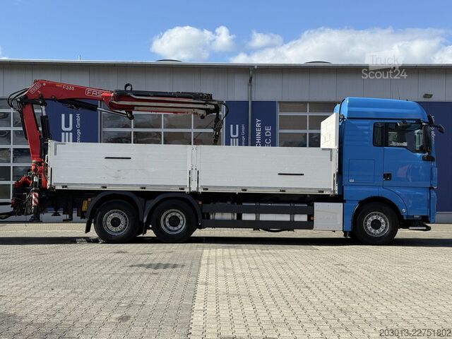 Camión de plataforma MAN TGX 26.470 Euro 6 Abrollkipper mit Ladekran