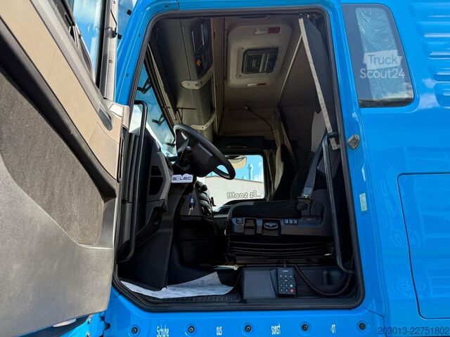 Camión de plataforma MAN TGX 26.470 Euro 6 Abrollkipper mit Ladekran