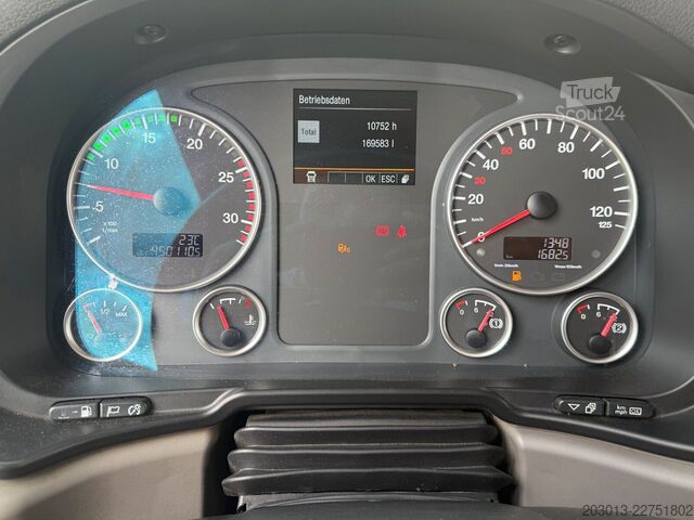 Camión de plataforma MAN TGX 26.470 Euro 6 Abrollkipper mit Ladekran