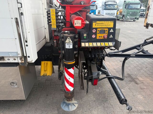 Camión de plataforma MAN TGX 26.470 Euro 6 Abrollkipper mit Ladekran
