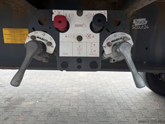 Camión de plataforma MAN TGX 26.470 Euro 6 Abrollkipper mit Ladekran