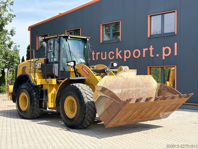Cargadora de ruedas CATERPILLAR 950M Radlader mit Schaufel 2.062 BTH