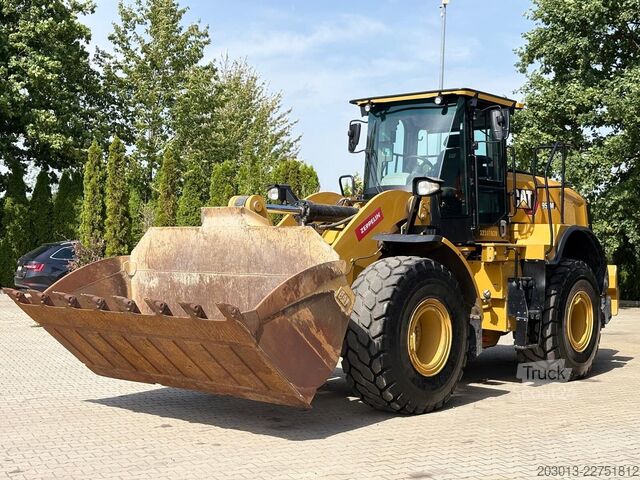 Cargadora de ruedas CATERPILLAR 950M Radlader mit Schaufel 2.062 BTH
