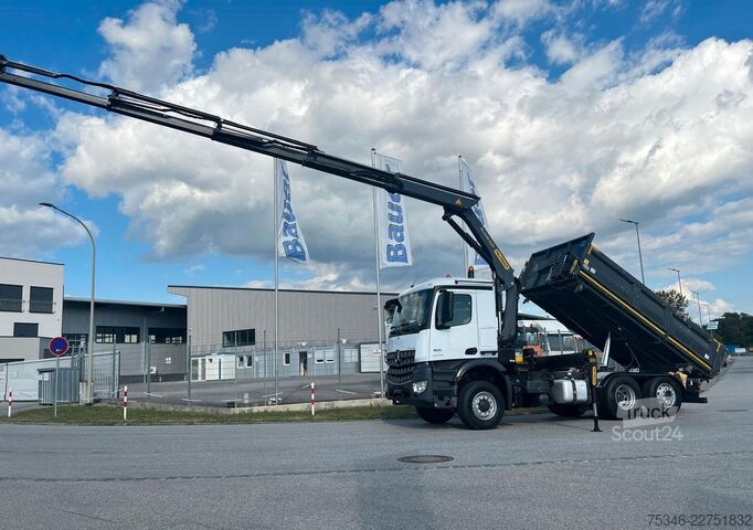 رافعة مثبتة على شاحنة MERCEDES-BENZ Arocs 2545 Kipper/Kran/6x4-4/Lenkachse/128 tkm
