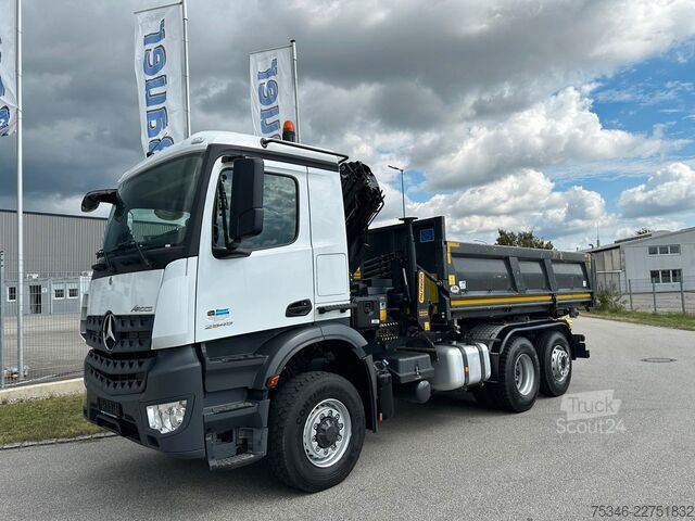 رافعة مثبتة على شاحنة MERCEDES-BENZ Arocs 2545 Kipper/Kran/6x4-4/Lenkachse/128 tkm