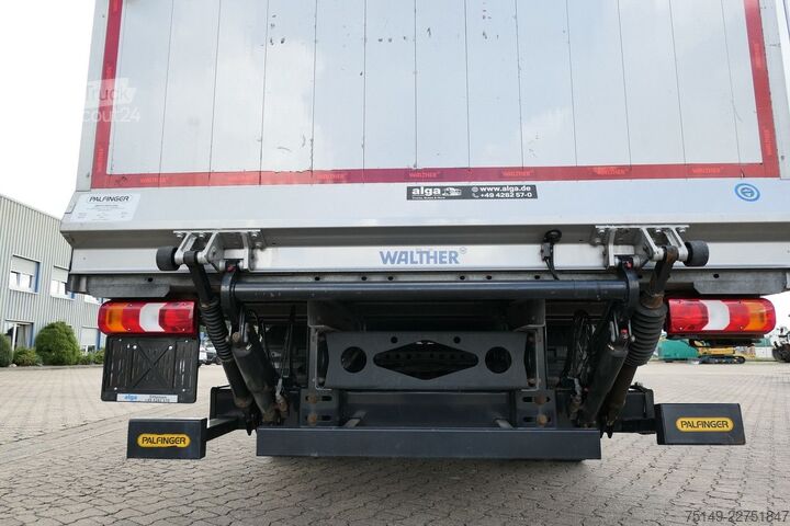 شاحنة صندوقية MERCEDES-BENZ 821 Atego 4x2, 6.100mm lang, Klima, 3. Sitz, LBW