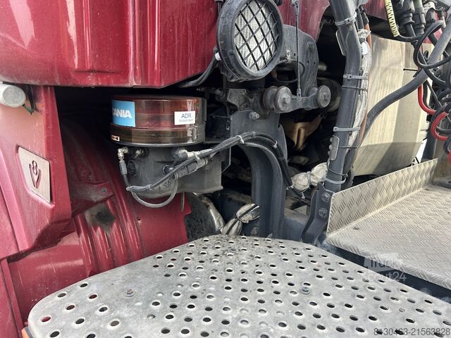 стандартний тягач SCANIA R580 V8