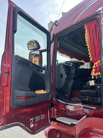 стандартний тягач SCANIA R580 V8