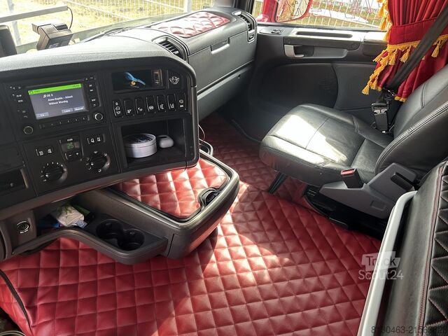 стандартний тягач SCANIA R580 V8