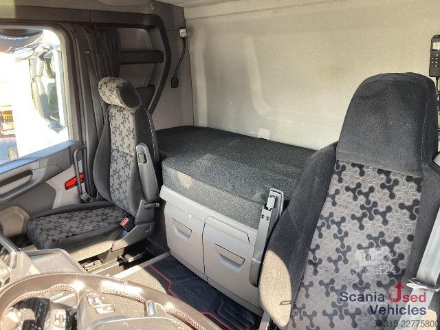 Standardní tahač Scania R 590 - 6x2/4 - V8 - HIGHLINE - ALCOA -