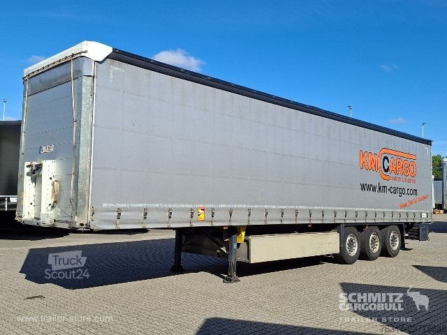 Naczepa otwarta z plandeką Schmitz Cargobull Curtainsider Standard Getränke