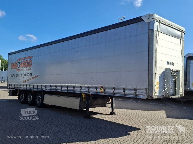 Naczepa otwarta z plandeką Schmitz Cargobull Curtainsider Standard Getränke