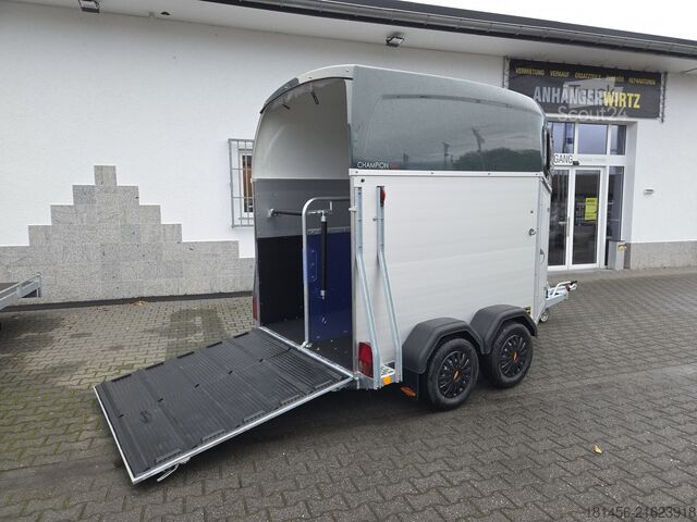 Remorque à chevaux Böckmann Champion Esprit SKA Paket 100 kmH grün
