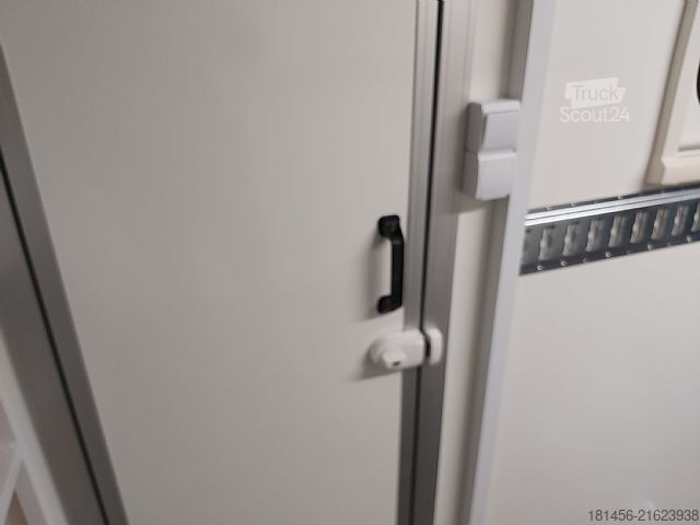 Caravane trailershop TFS Schlafkoffer Reisen Sport Rampe Seitentür Neu