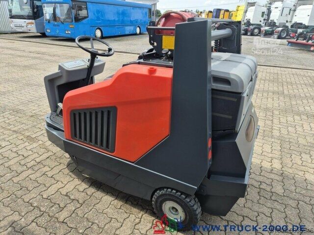 Veegmachine Hako Sweepmaster 1500RH Kehr- Flächen Hallenreiniger