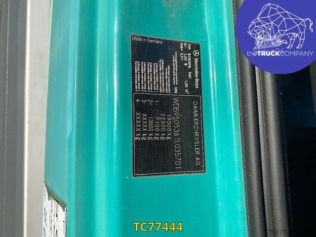 Posuvná plachta Mercedes-Benz Axor 1828