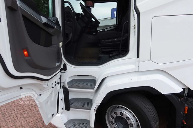  DAF XF 450 Ft Mega-trekker