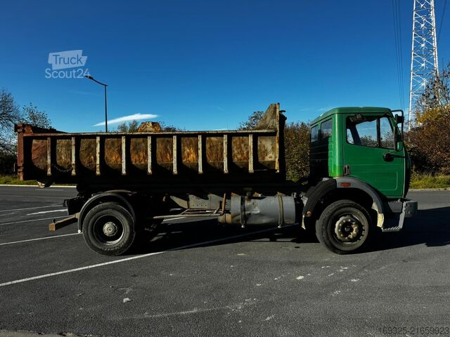 Camion benne à bras amovible Mercedes-Benz SK 1929