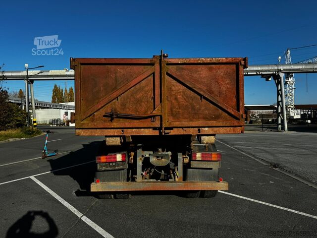 Camion benne à bras amovible Mercedes-Benz SK 1929