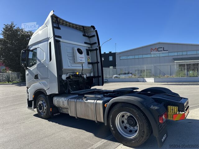 стандардни путни тегљач Iveco S-WAY 500 ADR