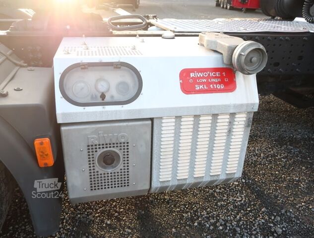 Standard tractor unit Iveco S-Way AS 440 S 46 Intarder RIWO Kompressor